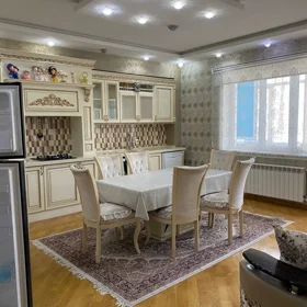 In Baku 155.0 m² apartment is for sale - Image 2