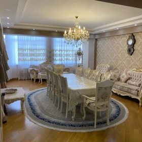 In Baku 155.0 m² apartment is for sale - Image 4