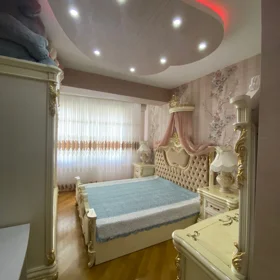 In Baku 155.0 m² apartment is for sale - Image 5