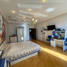 In Baku 156.0 m² apartment is for sale - Image 2
