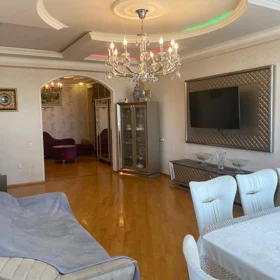 In Baku 156.0 m² apartment is for sale - Image 5