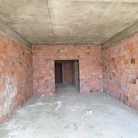 In Baku 285.0 m² apartment is for sale - Image 3