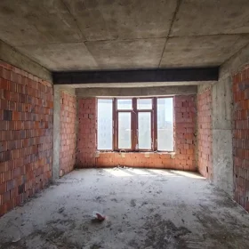 In Baku 285.0 m² apartment is for sale - Image 4