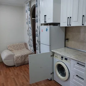 In Baku 70.0 m² apartment is for rent - Image 5