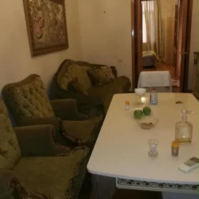 In Baku 80.0 m² apartment is for rent - Image 3