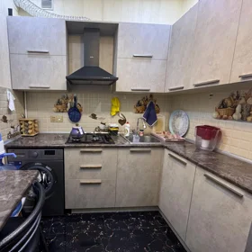 In Baku 70.0 m² apartment is for rent - Image 2