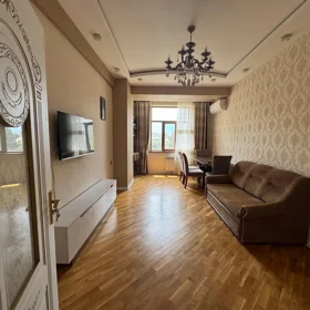 In Baku 70.0 m² apartment is for rent - Image 3