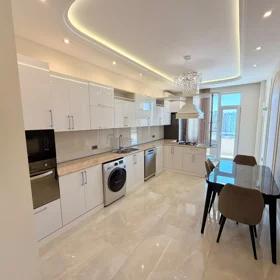 In Baku 235.0 m² apartment is for rent - Image 8