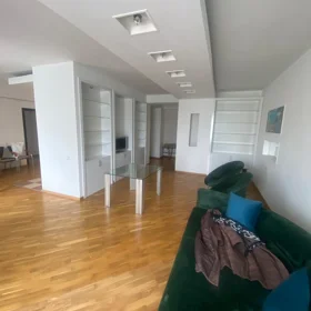 In Baku 190.0 m² apartment is for rent - Image 5