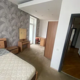 In Baku 190.0 m² apartment is for rent - Image 9