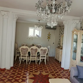 In Baku 100.0 m² house with 4.0 rooms is for rent - Image 2