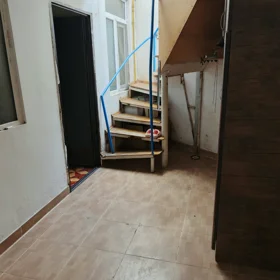 In Baku 100.0 m² house with 4.0 rooms is for rent - Image 10