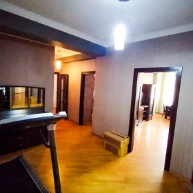 In Baku 90.0 m² apartment is for rent - Image 9