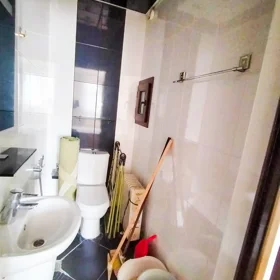 In Baku 90.0 m² apartment is for rent - Image 10