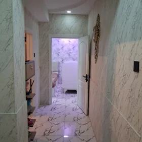 In Khirdalan 50.0 m² apartment is for sale - Image 9