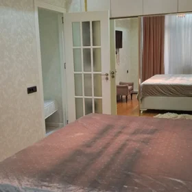 In Baku 85.0 m² apartment is for sale - Image 3