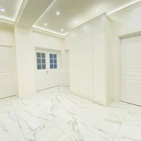 In Baku 135.0 m² apartment is for sale - Image 6