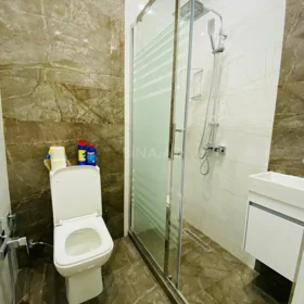 In Baku 135.0 m² apartment is for sale - Image 9