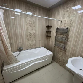 In Baku 90.0 m² apartment is for rent - Image 5