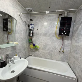 In Baku 65.0 m² apartment is for sale - Image 5