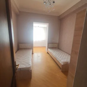 In Baku 75.0 m² apartment is for rent - Image 5