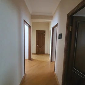 In Baku 75.0 m² apartment is for rent - Image 9