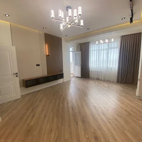 In Baku 70.0 m² apartment is for sale - Image 3