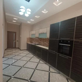 In Baku 170.0 m² apartment is for sale - Image 7