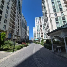 In Baku 178.0 m² apartment is for sale - Image 2