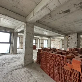 In Baku 259.0 m² apartment is for sale - Image 9