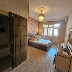 In Baku 110.0 m² apartment is for sale - Image 8