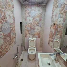 In Baku 110.0 m² apartment is for sale - Image 9