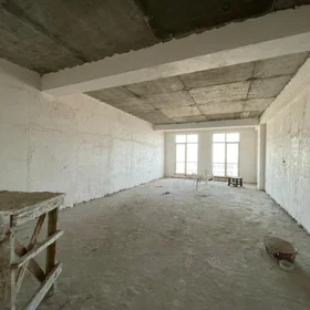 In Baku 215.0 m² apartment is for sale - Image 4