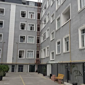In Khirdalan 61.0 m² apartment is for sale - Image 9