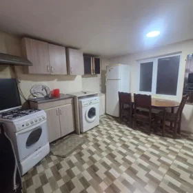 In Baku 41.0 m² house with 2.0 rooms is for rent - Image 7
