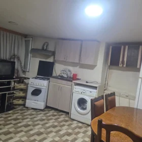 In Baku 41.0 m² house with 2.0 rooms is for rent - Image 10