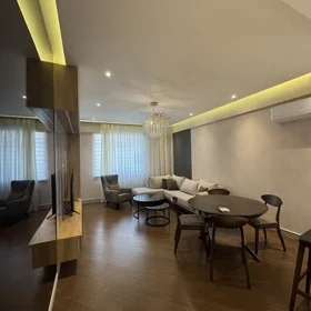 In Baku 130.0 m² apartment is for rent - Image 2