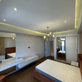 In Baku 130.0 m² apartment is for rent - Image 4