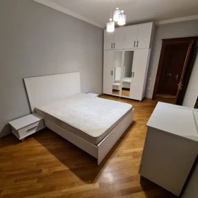 In Baku 90.0 m² apartment is for rent - Image 5