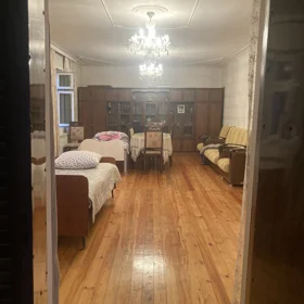 In nan 225.0 m² house with 7.0 rooms is for sale - Image 6