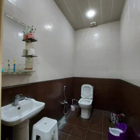 In Baku 100.0 m² apartment is for rent - Image 2