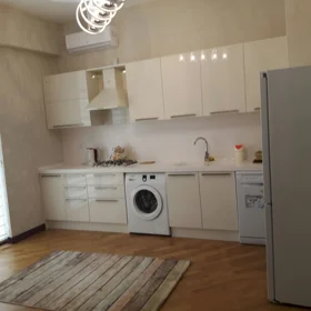 In Baku 110.0 m² apartment is for rent - Image 6