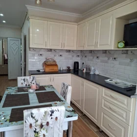 In Sabunçu rayonu 90.0 m² apartment is for sale - Image 2