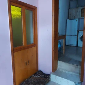 In Baku 60.0 m² house with 3.0 rooms is for rent - Image 6
