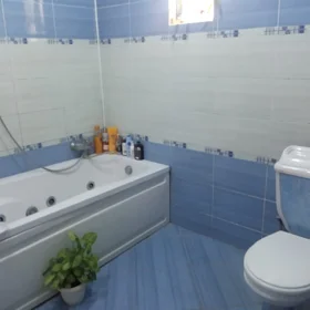In Baku 420.0 m² house with 6.0 rooms is for sale - Image 6