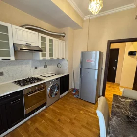 In Baku 90.0 m² apartment is for rent - Image 8