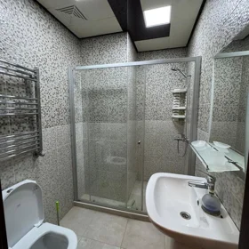 In Baku 90.0 m² apartment is for rent - Image 10