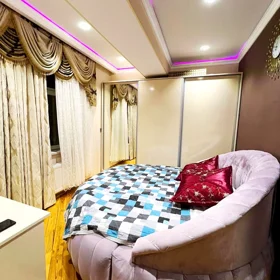 In Baku 100.0 m² apartment is for sale - Image 5