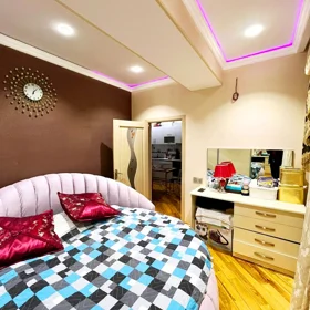 In Baku 100.0 m² apartment is for sale - Image 8