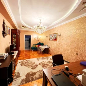 In Baku 100.0 m² apartment is for sale - Image 9